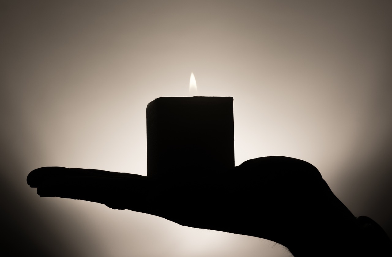 ¿Qué pasa si meditas en la noche?